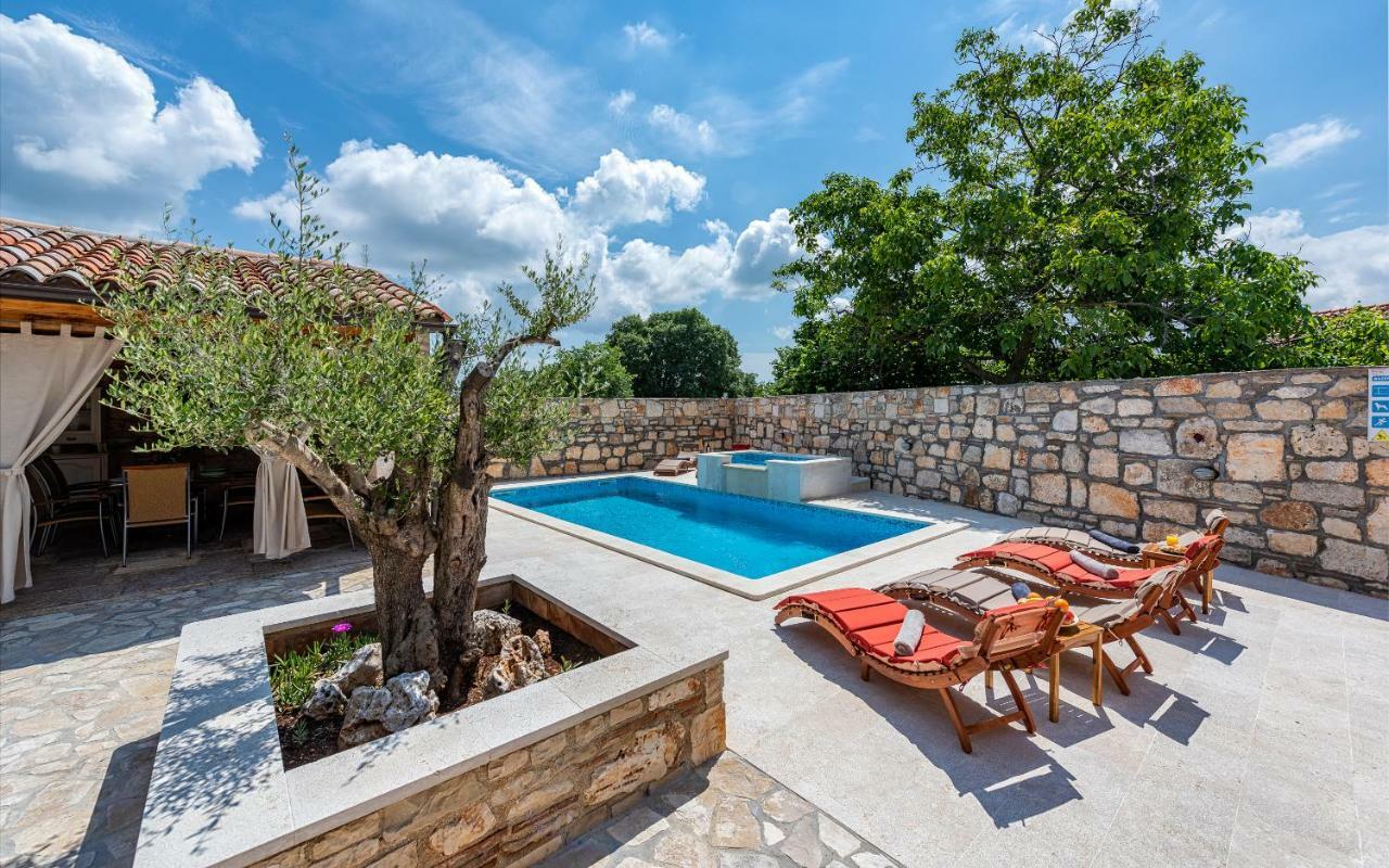 Casa Di Roccia Villa Marčana Eksteriør bilde